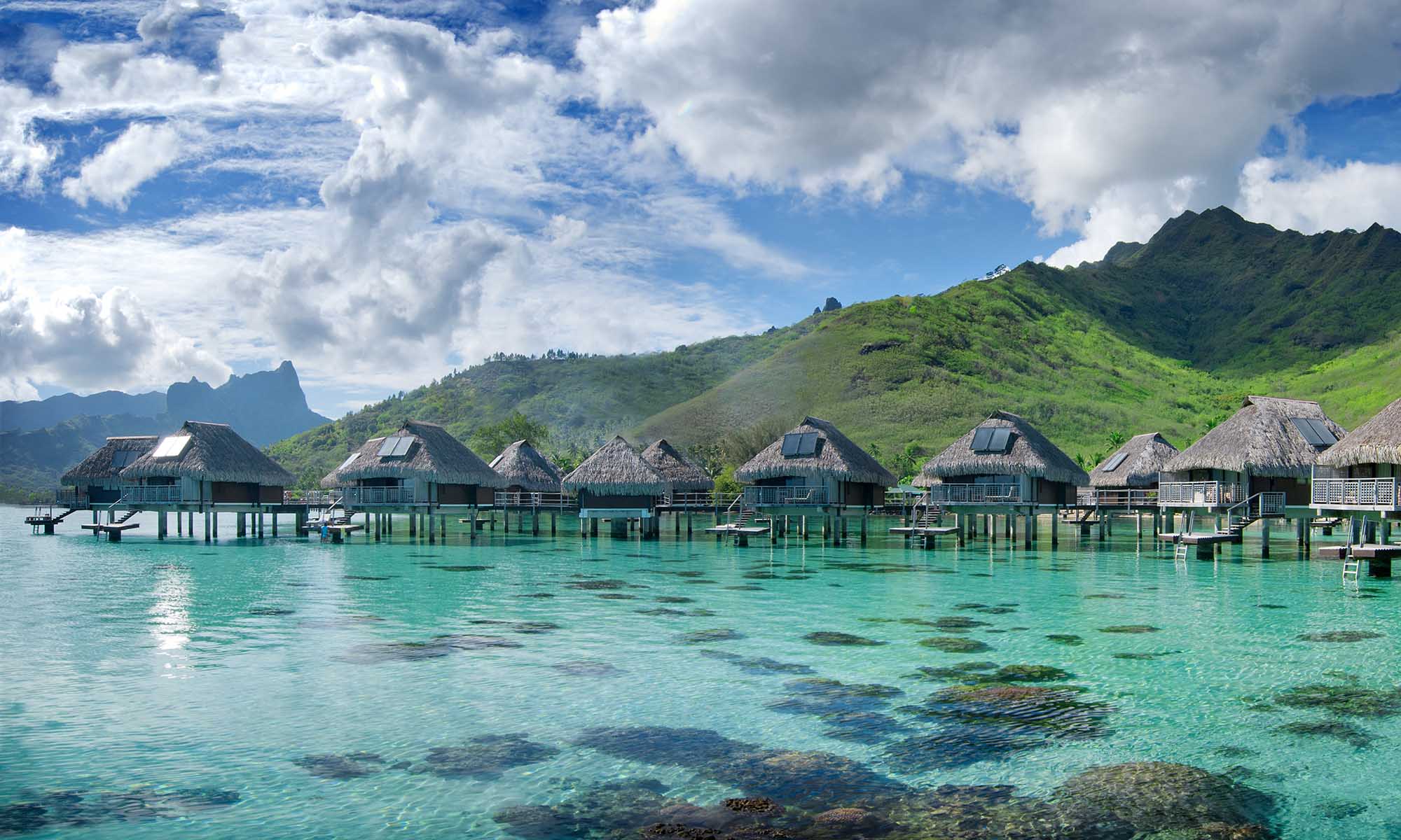 https://tahititourisme.travel/wp-content/uploads/2023/04/Hilton-Moorea-Overwater-Bungalows-2000x1200_29576.jpg