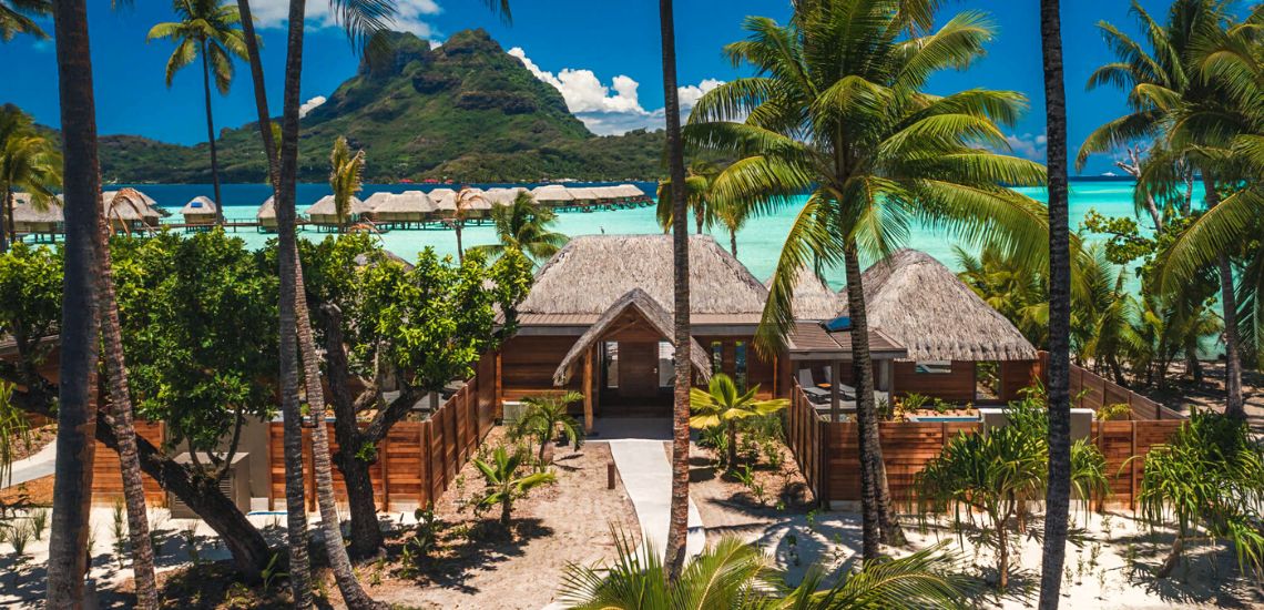 https://tahititourisme.travel/wp-content/uploads/2023/04/Hotel-Le-Bora-Bora-by-Pearl-Resorts-4-20.jpg