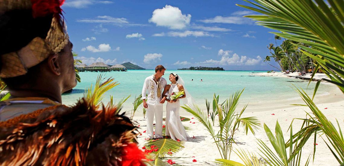 https://tahititourisme.travel/wp-content/uploads/2023/04/Hotel-Le-Bora-Bora-by-Pearl-Resorts-4-7.jpg